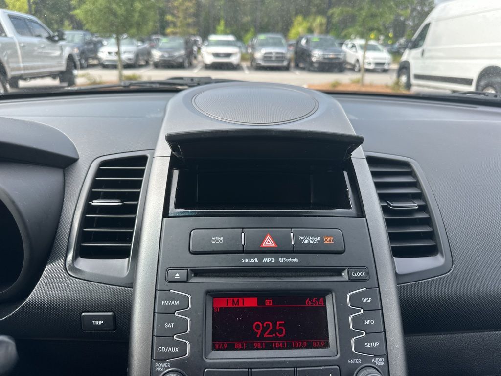 2013 Dune Kia Soul Plus FWD Hatchback