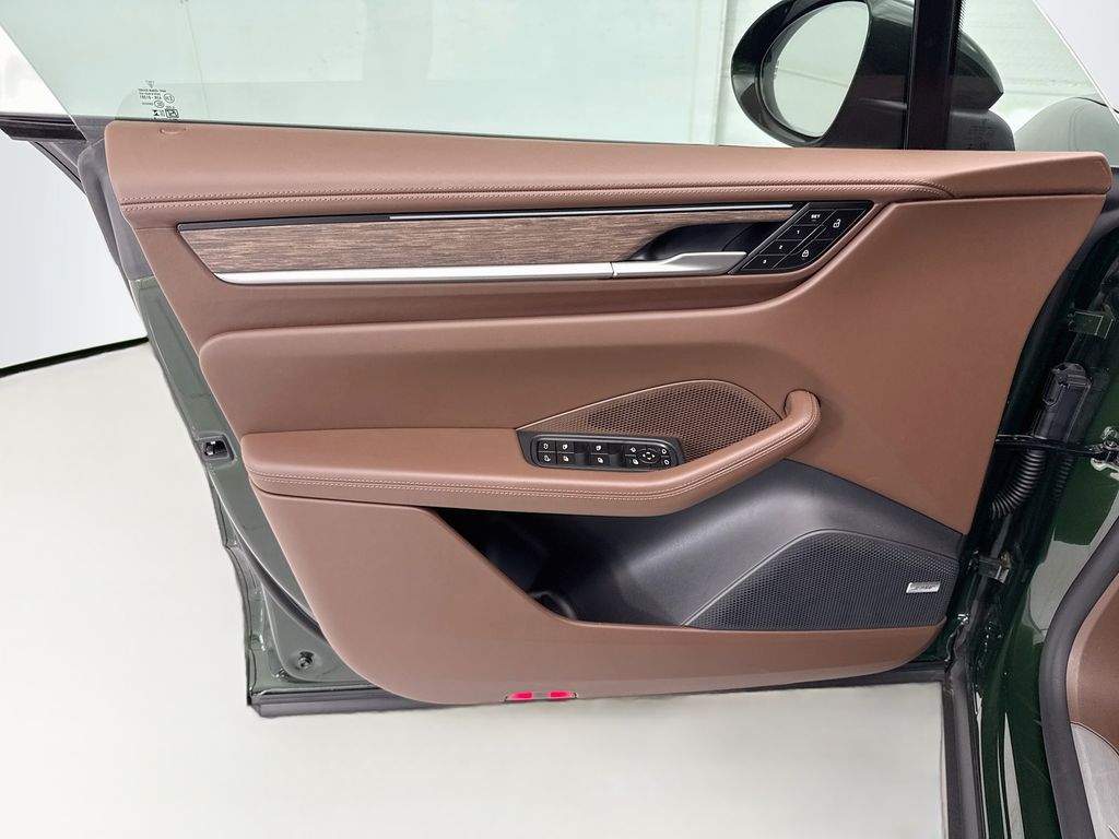 New 2026 Green Porsche  image 24