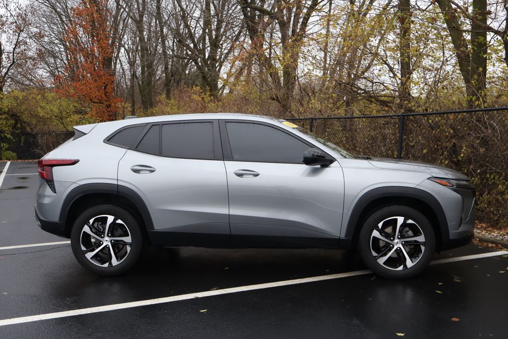 Thumbnail: 2024 Chevrolet Trax - 11