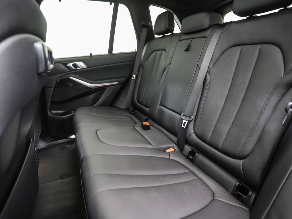 2021 BMW X5 xDrive40i 23