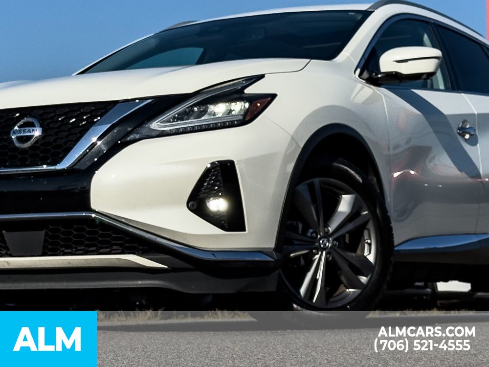 Used 2019 White Nissan Platinum image 10