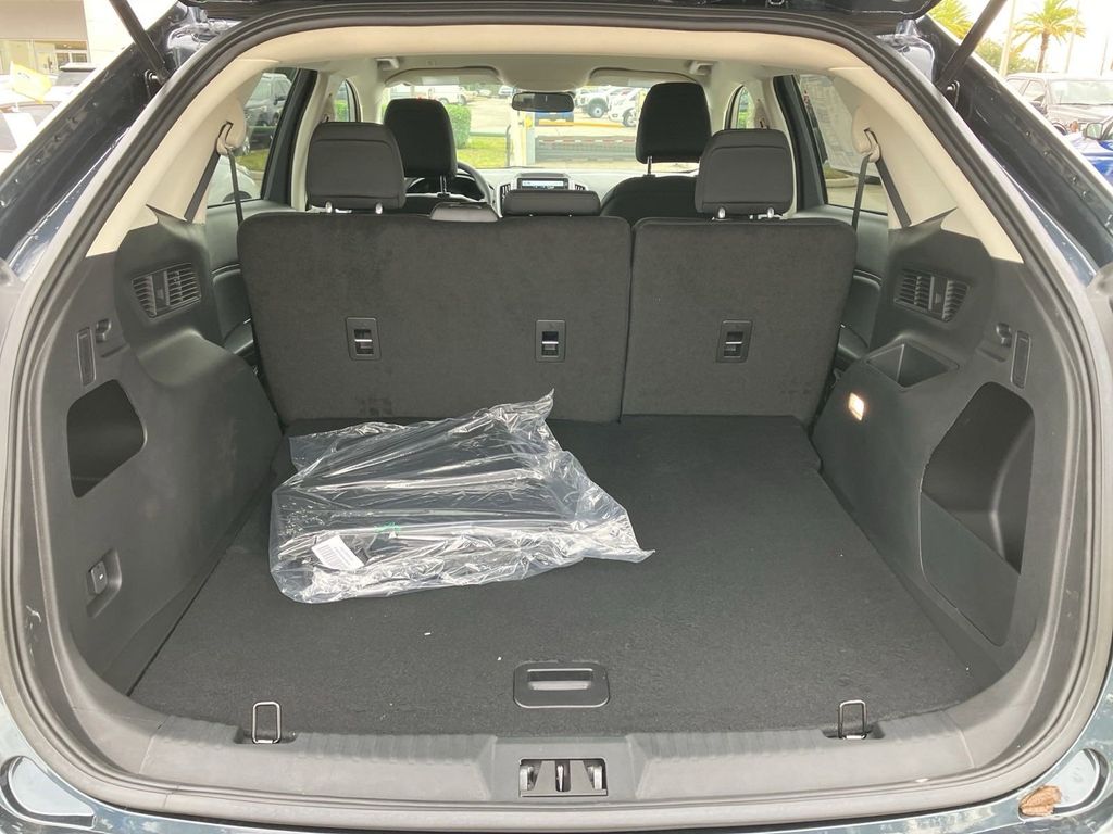 2024 Ford Edge SE photo 17