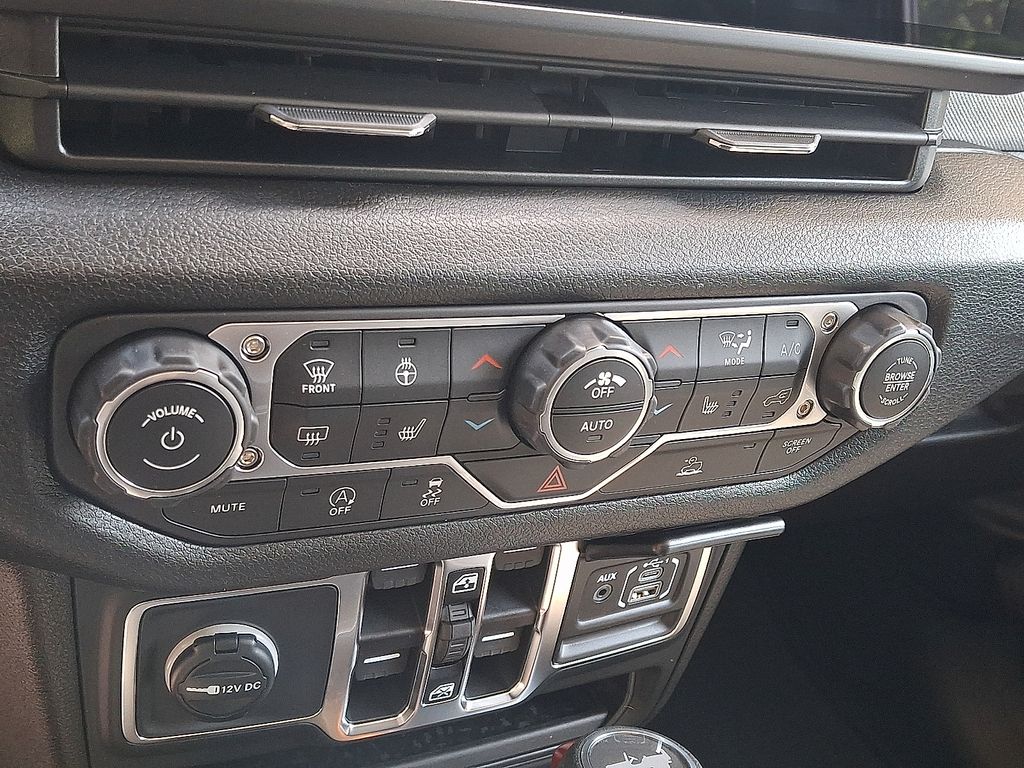 New 2026 Jeep Wrangler SUV