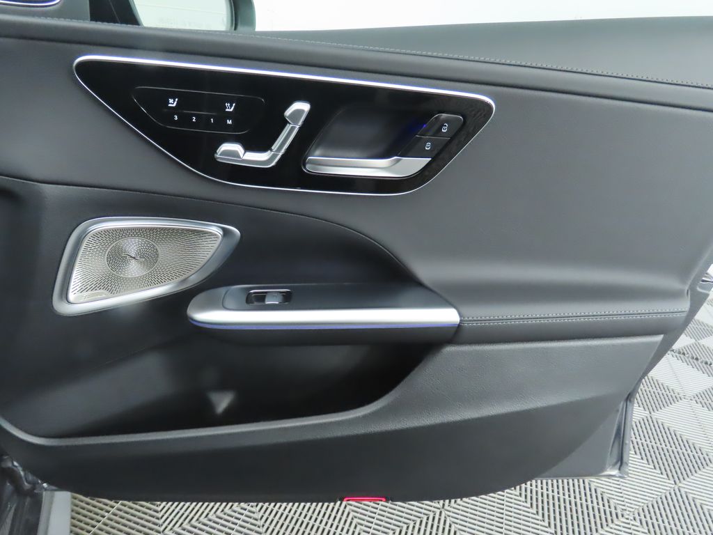 Thumbnail: 2025 Mercedes-Benz C-Class - 27