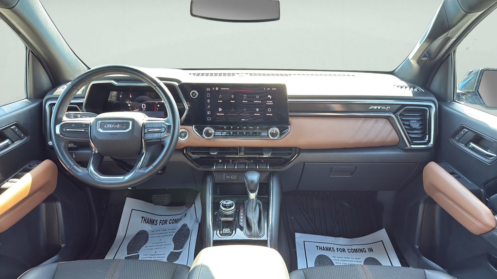 2023 GMC Canyon