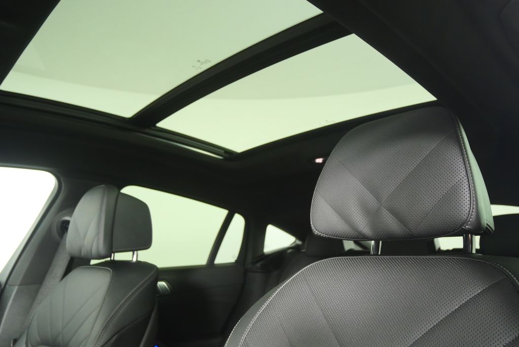 Thumbnail: 2025 BMW X6 - 11