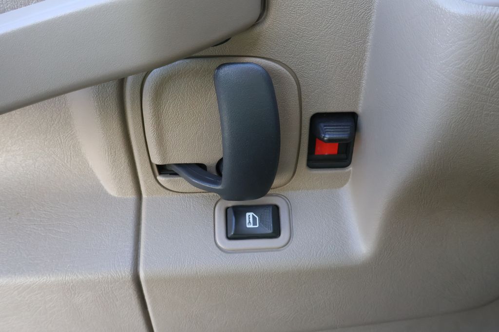 Thumbnail: 2022 Chevrolet Express - 15