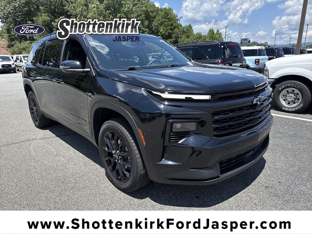 Mosaic Black Metallic 2026 Chevrolet Traverse SUV / Crossover Front-Wheel Drive 8-Speed Automatic