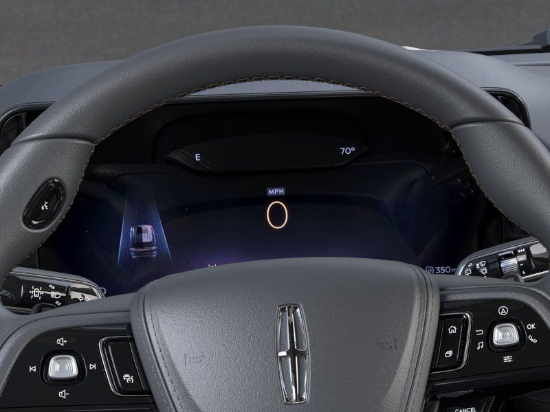 Thumbnail: 2026 Lincoln Aviator - 13