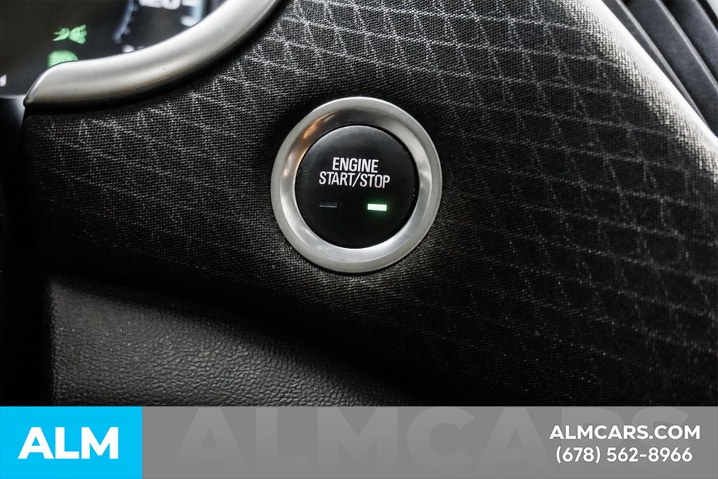 Used 2025 Black Chevrolet LT image 27