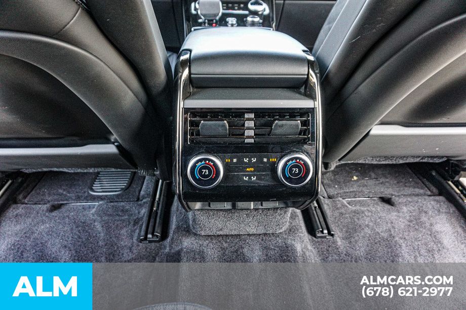 Used 2023 Gray Land Rover SE image 28