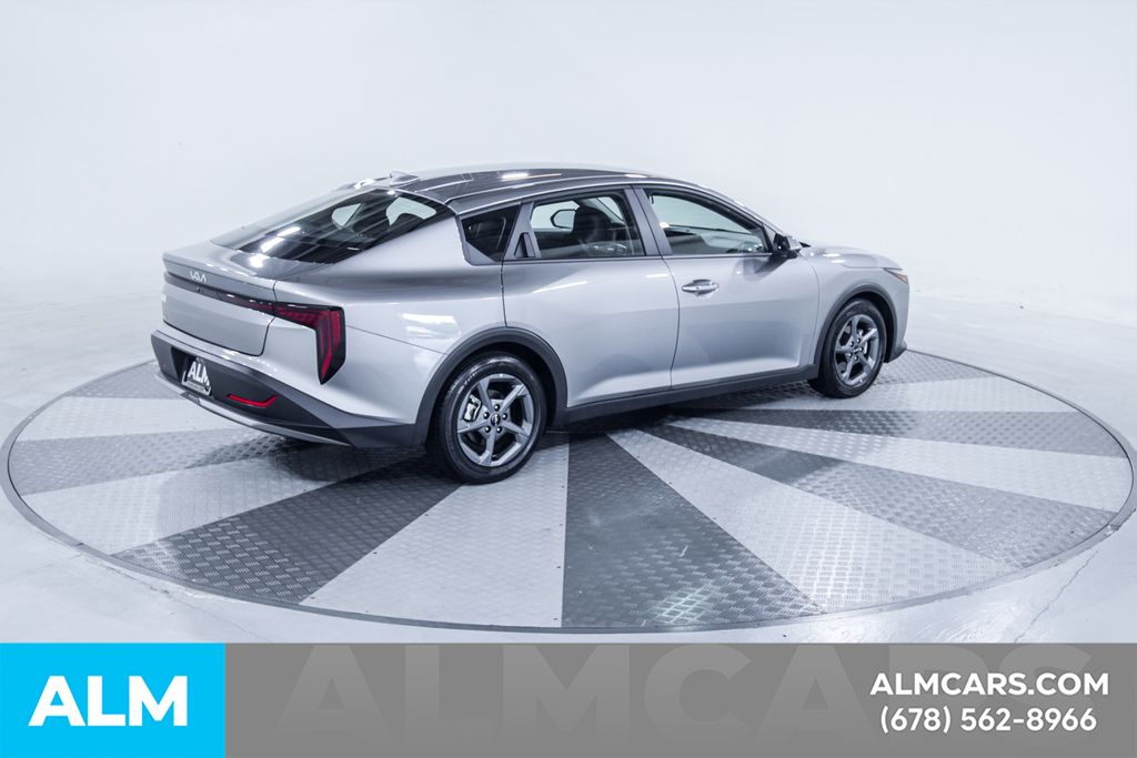 Used 2025 Gray Kia LXS image 10