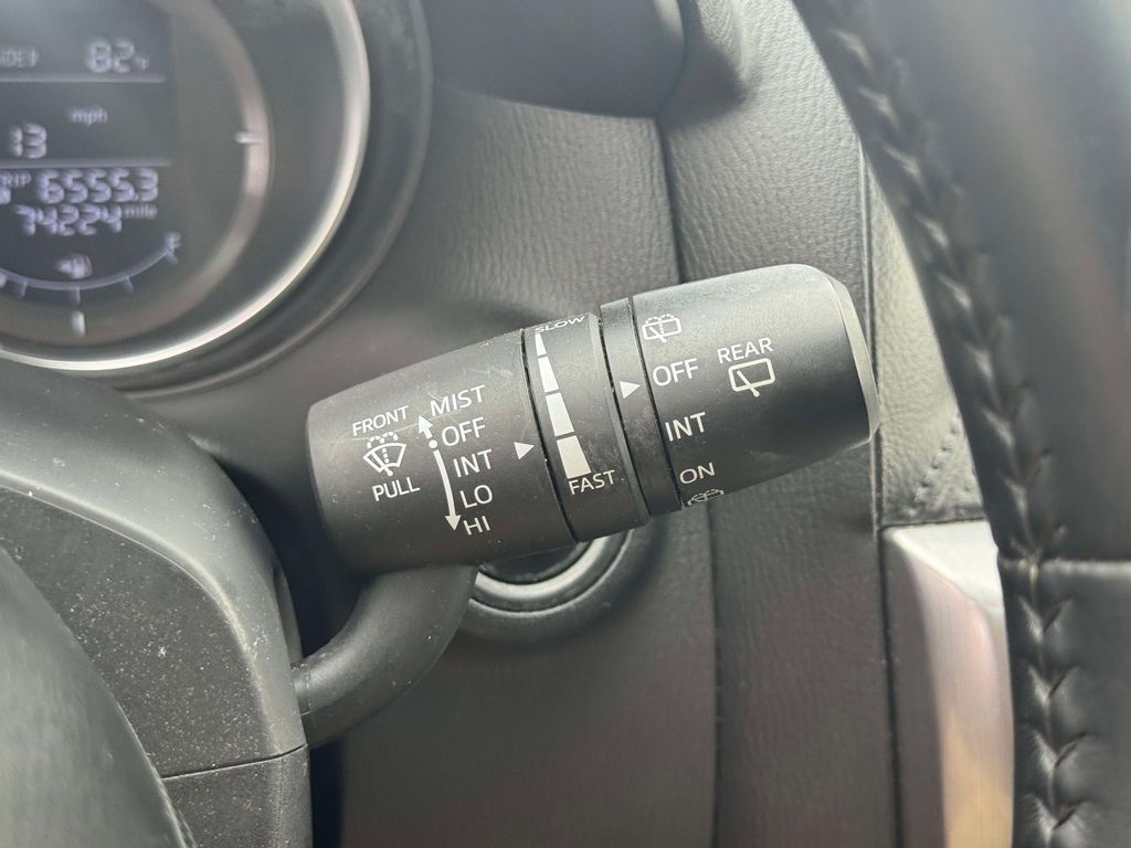 Used 2016 Silver Mazda Touring image 23