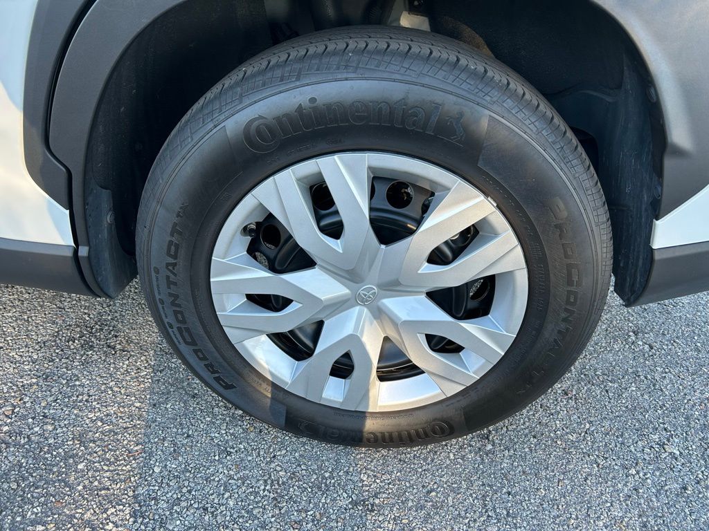 Thumbnail: 2024 Toyota Corolla Cross - 9