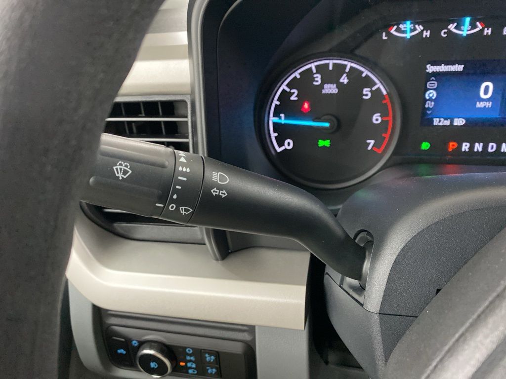 2025 Ford F-250SD XLT photo