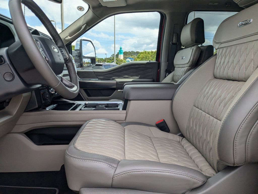 2025 Ford F-250 Super Duty Platinum