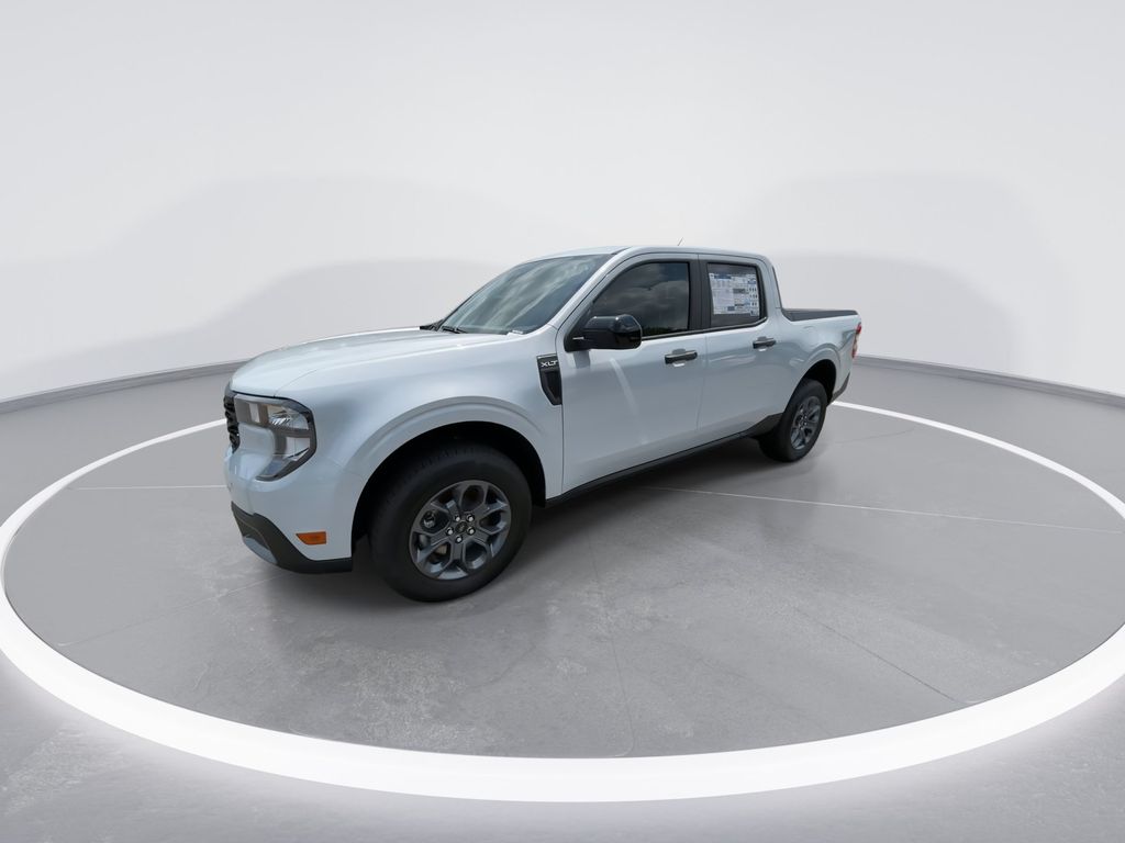 New 2026 Space White Metallic Ford XLT image 4