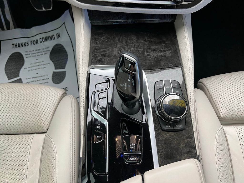 Thumbnail: 2023 BMW 5 Series - 11