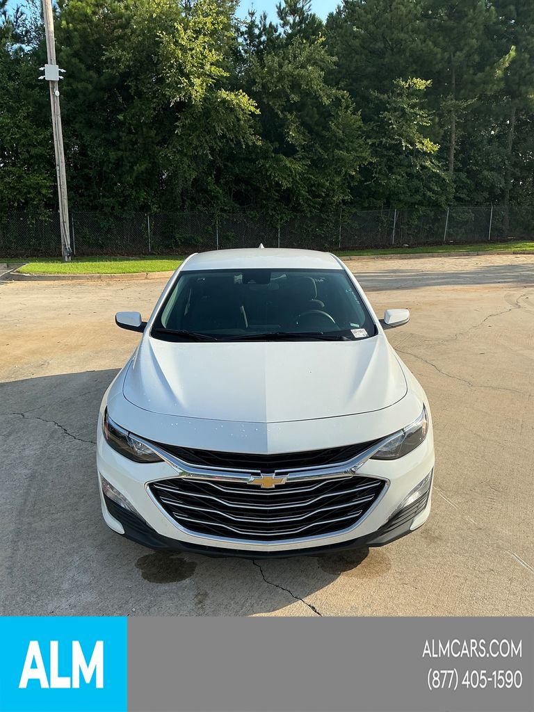 Used 2025 White Chevrolet LT image 10