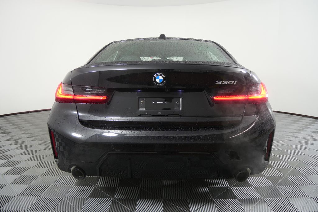 Thumbnail: 2026 BMW 3 Series - 4