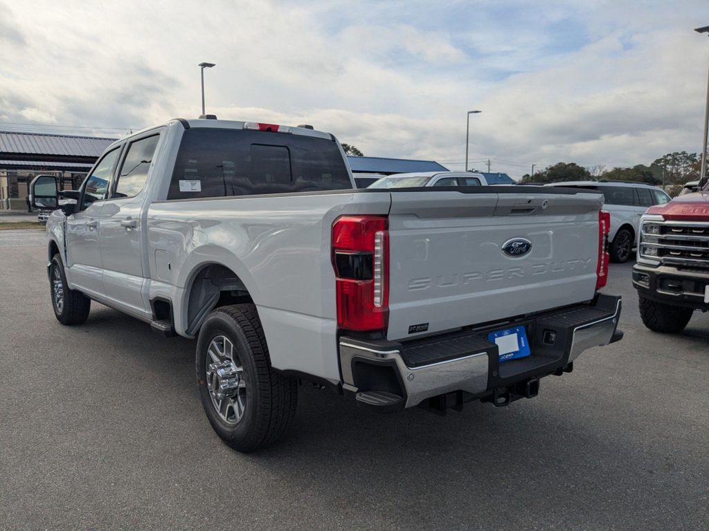 2026 Ford F-350 LARIAT