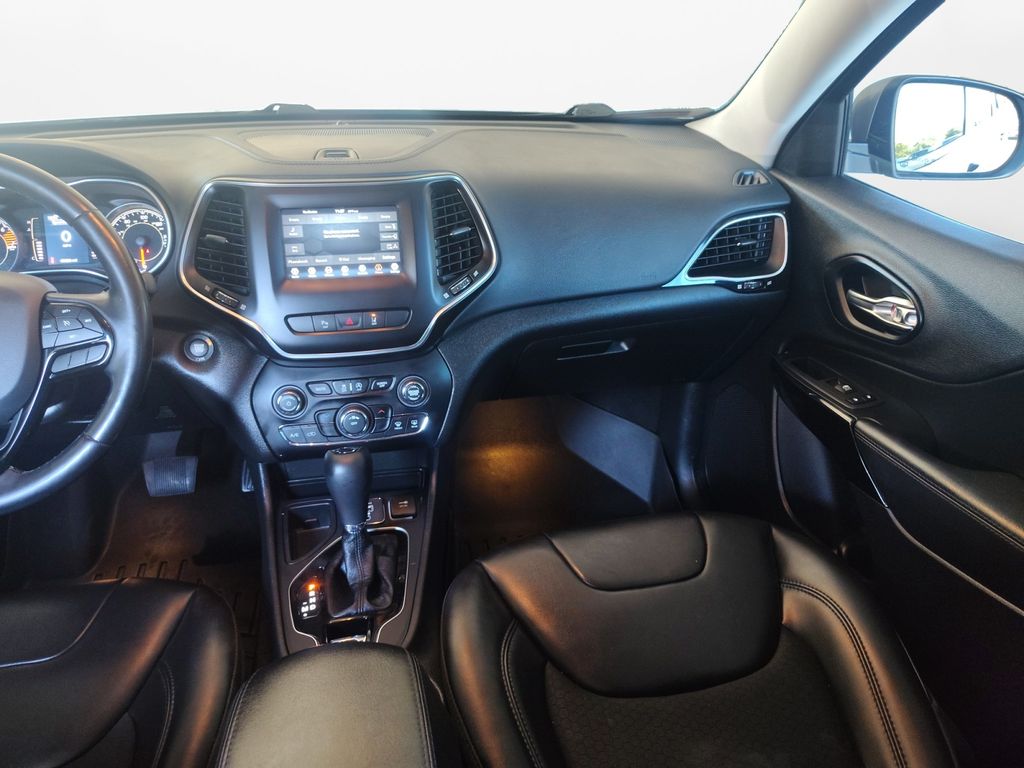 Used Car 2021 Jeep Cherokee  Altitude For Sale Under $25,000 In Austin, Texas