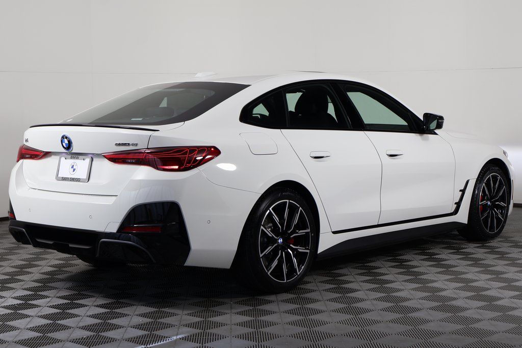 Thumbnail: 2025 BMW i4 - 2