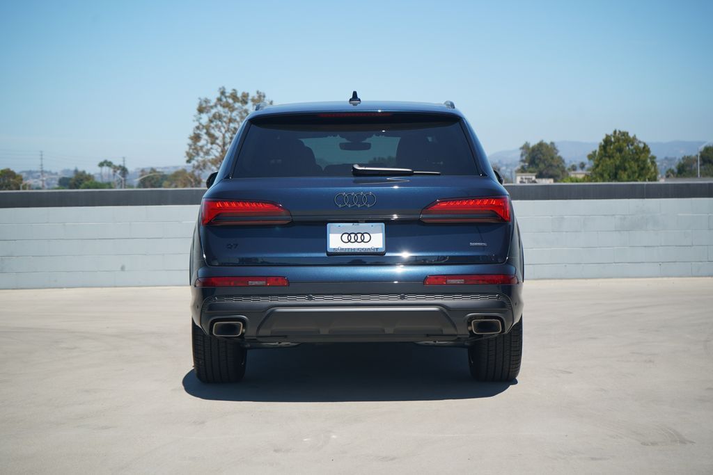 Thumbnail: 2026 Audi Q7 - 5