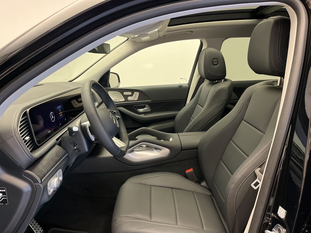 Thumbnail: 2026 Mercedes-Benz GLS - 13