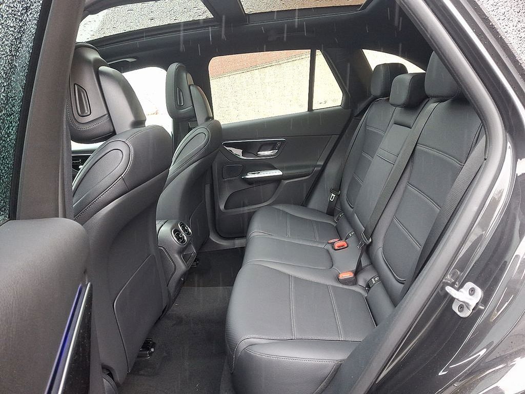 Thumbnail: 2025 Mercedes-Benz GLC - 7