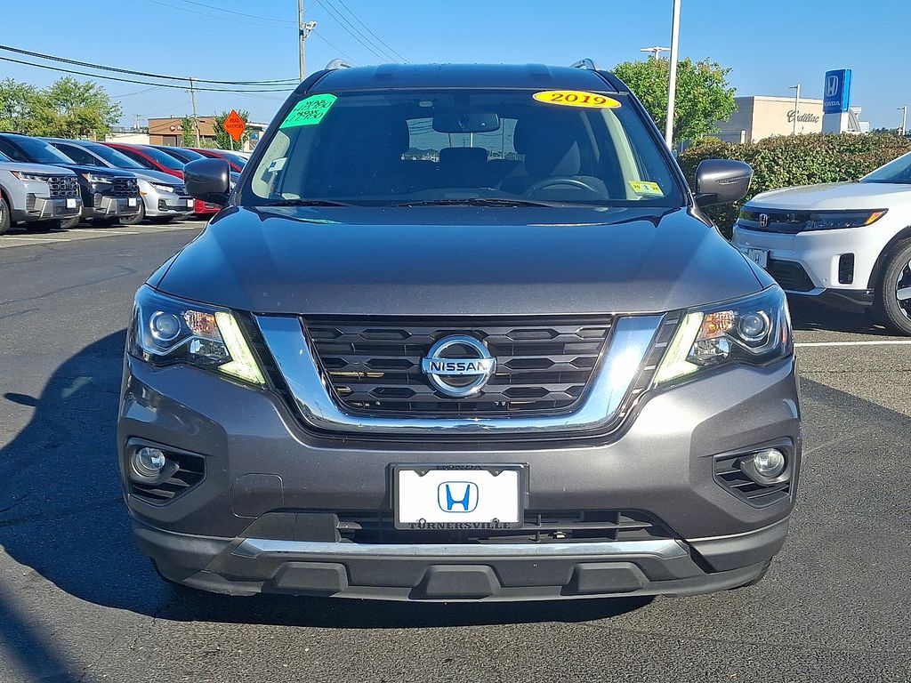 Thumbnail: 2019 Nissan Pathfinder - 2