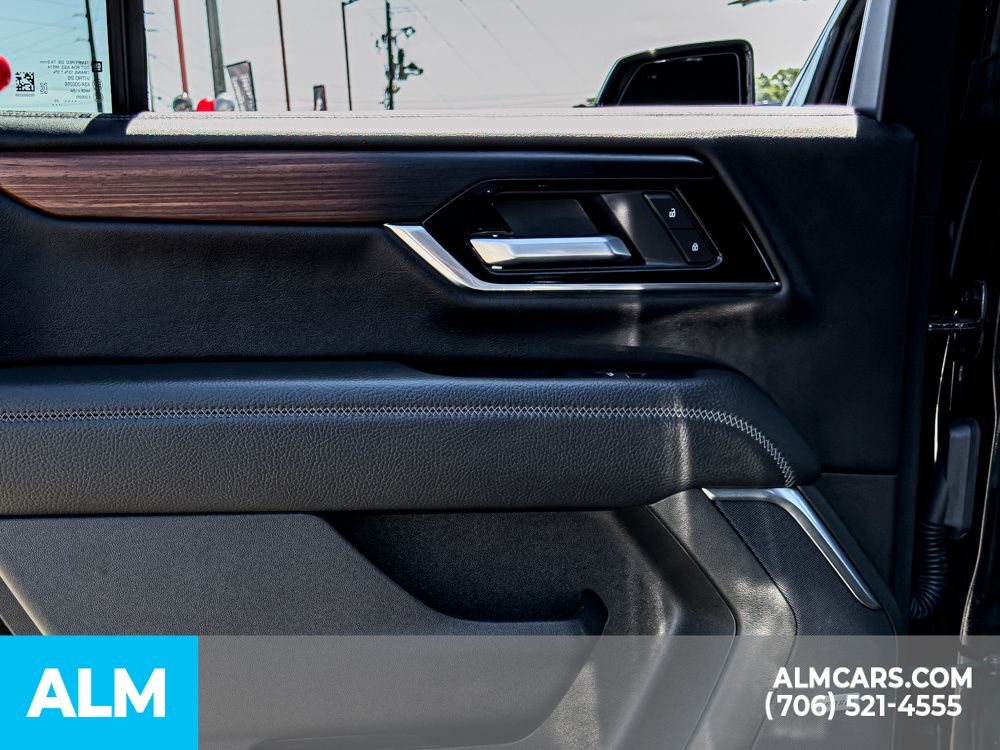 Used 2025 Onyx Black GMC Denali image 14