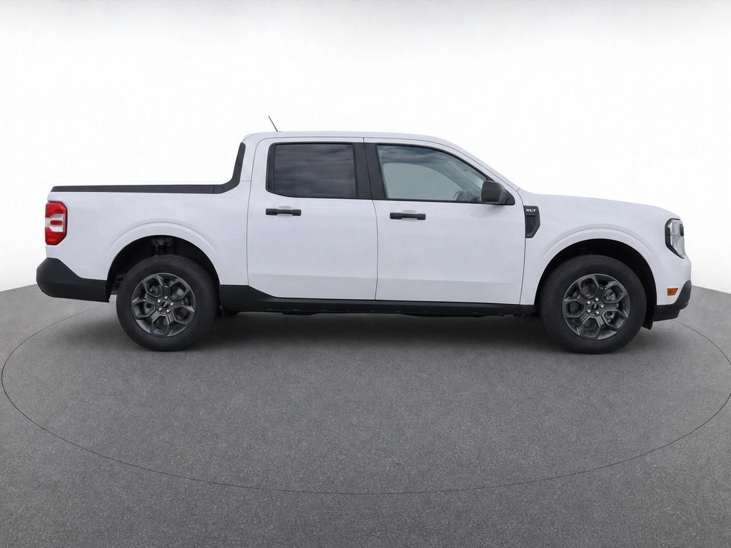 New 2026 Space White Metallic Ford XLT image 8