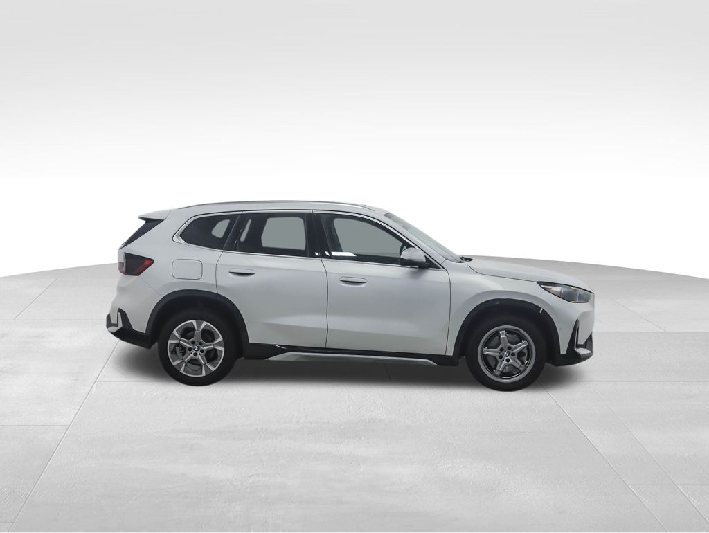 Thumbnail: 2023 BMW X1 - 6