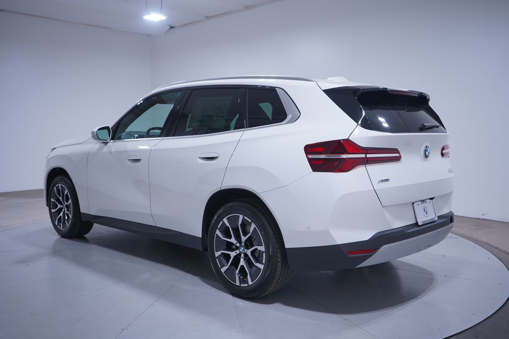 Thumbnail: 2026 BMW X3 - 3