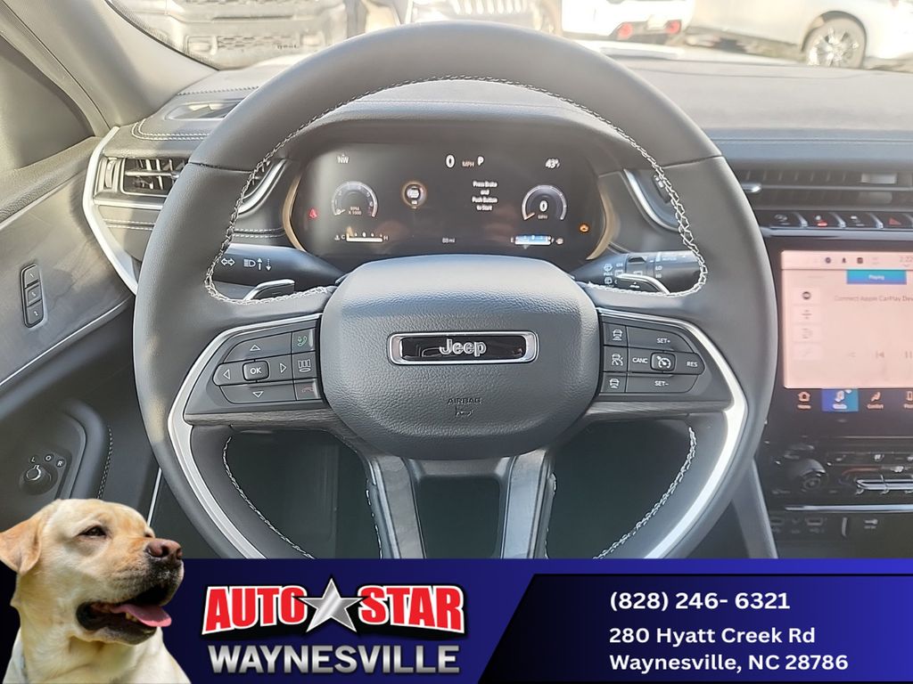 new 2025 Jeep Grand Cherokee car, priced at $47,990