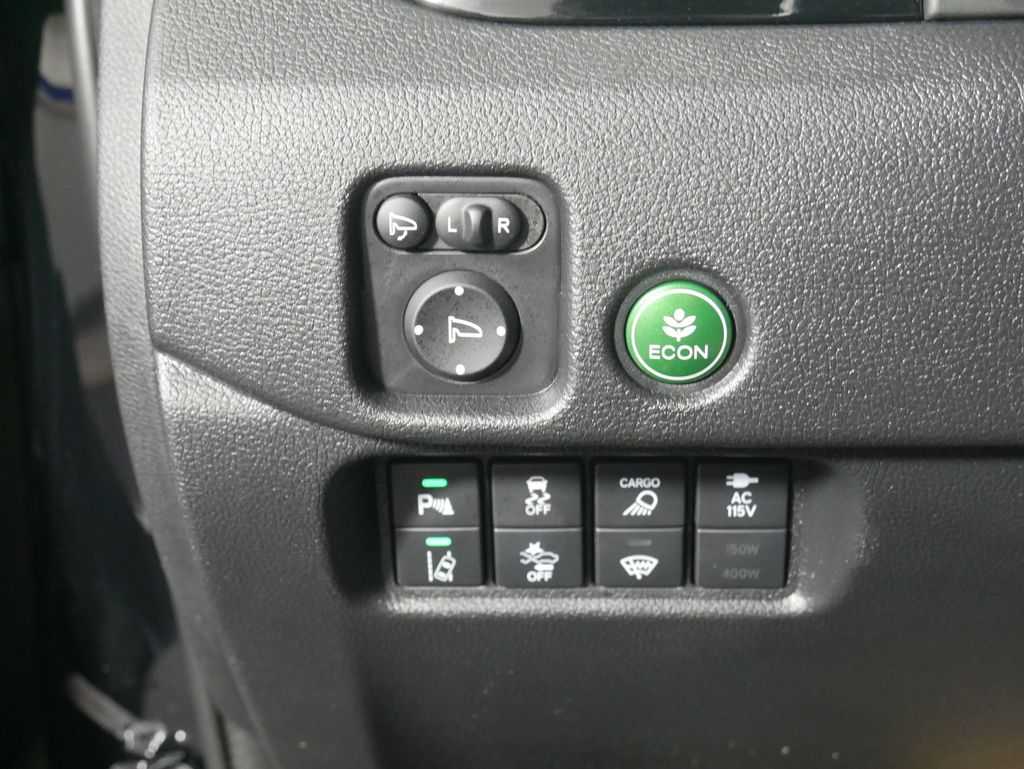 Thumbnail: 2025 Honda Ridgeline - 23