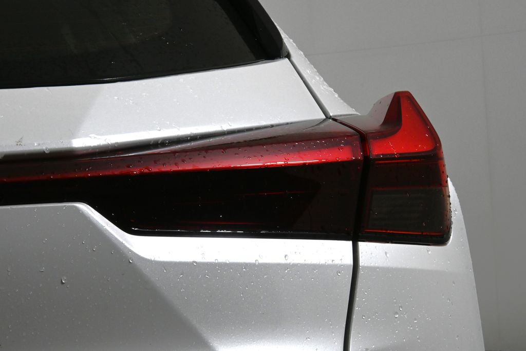 2025 Lexus UX 300h 13