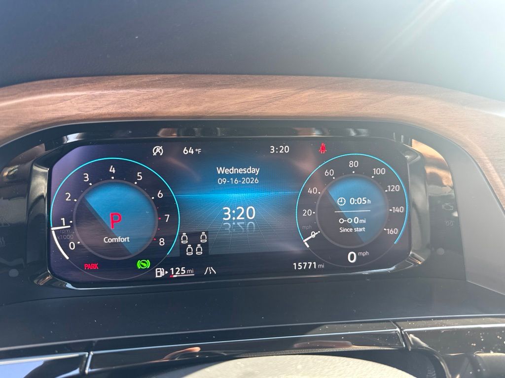 2024 Volkswagen Atlas 2.0T SE w/Technology Black at South Hills CDJR