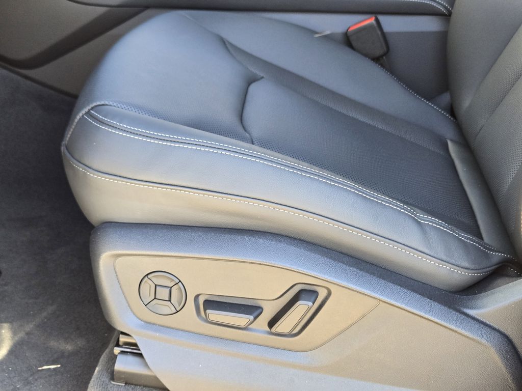 new 2026 Audi Q7 car, priced at $73,140