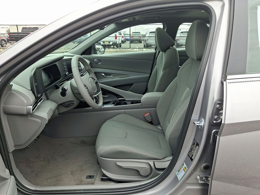 Thumbnail: 2026 Hyundai Elantra - 6