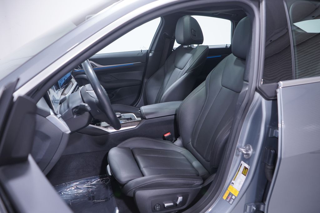 Thumbnail: 2023 BMW i4 - 7