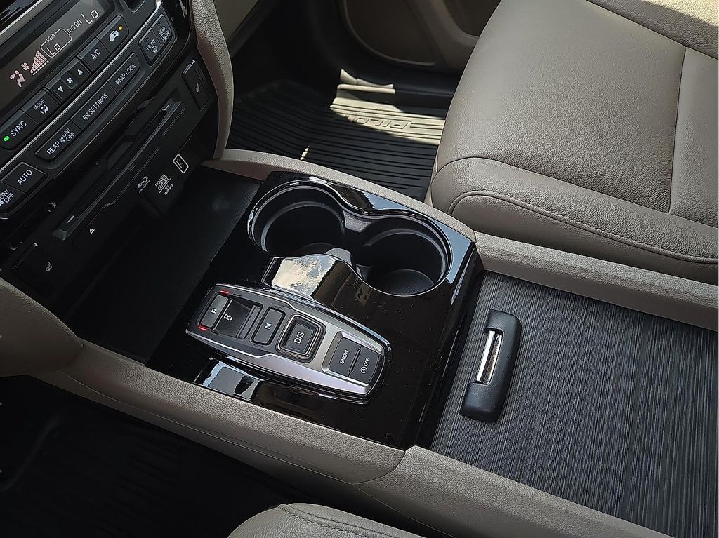 Used 2022 Honda Pilot Touring For Sale in Farmington, AR