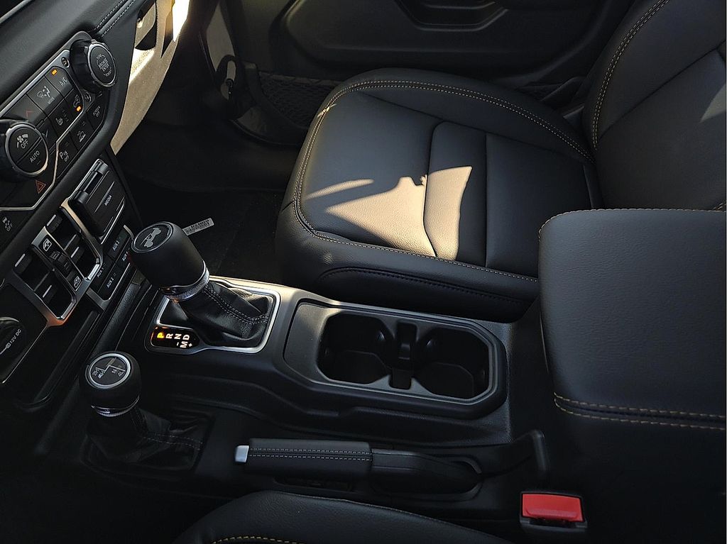 New 2026 Jeep Wrangler For Sale in Farmington, AR