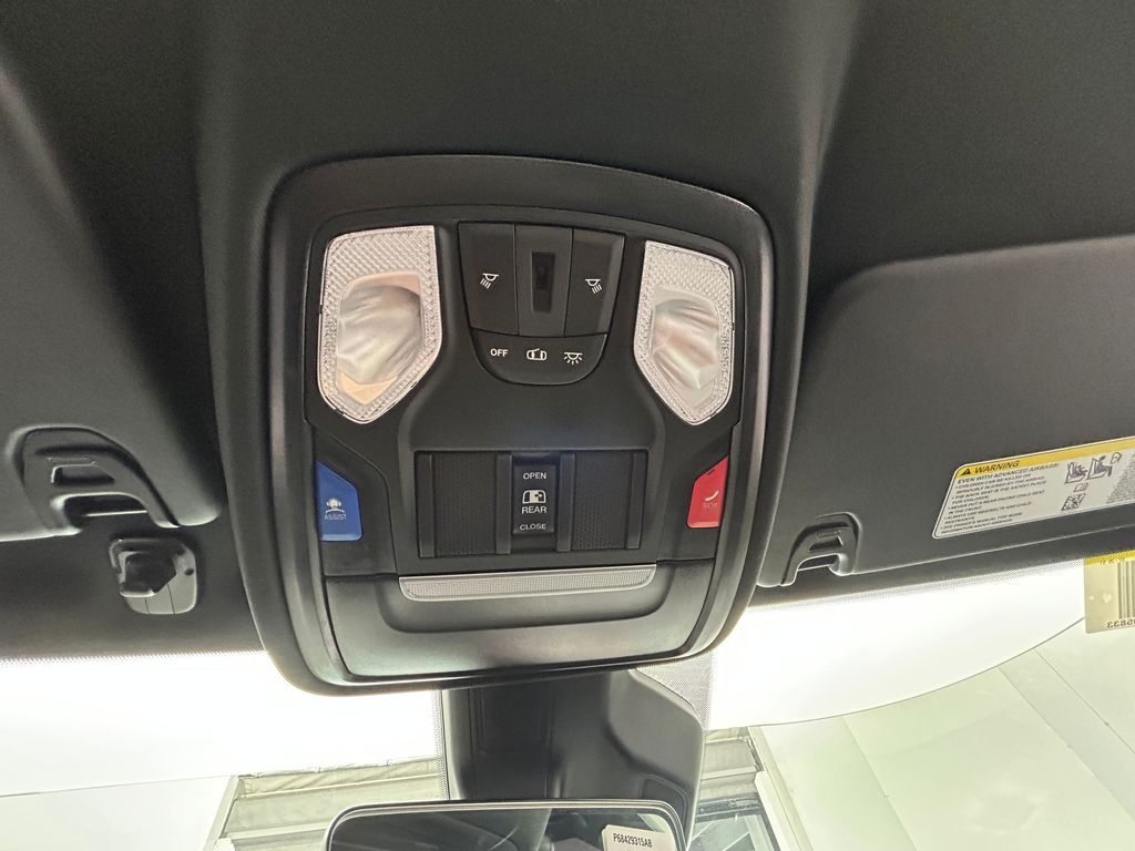 New 2026 Bright White Clearcoat Ram Tradesman image 23