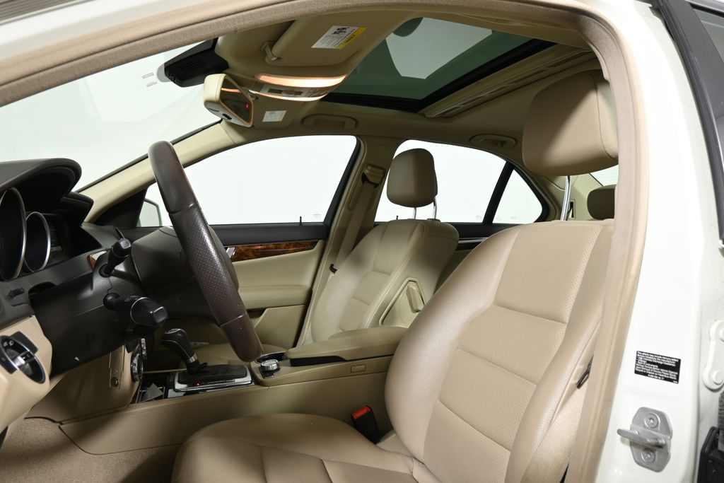 Thumbnail: 2012 Mercedes-Benz C-Class - 5