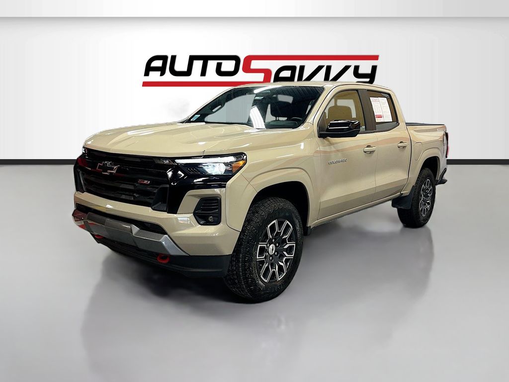 Used 2024 Sand Dune Metallic Chevrolet Z71 image 3
