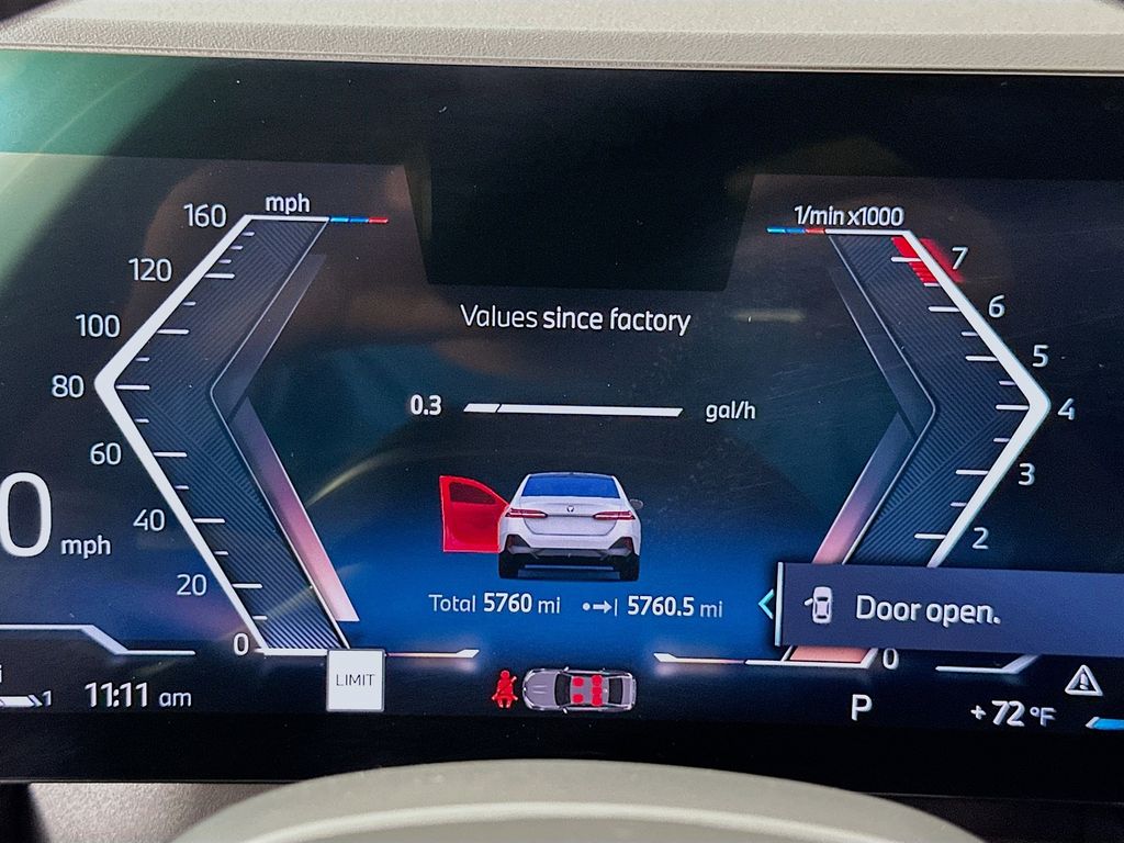 Thumbnail: 2025 BMW 5 Series - 12