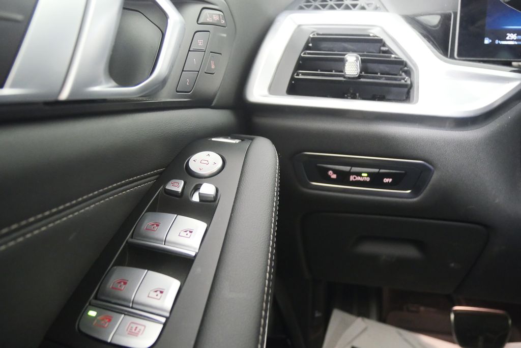 Thumbnail: 2024 BMW X7 - 20