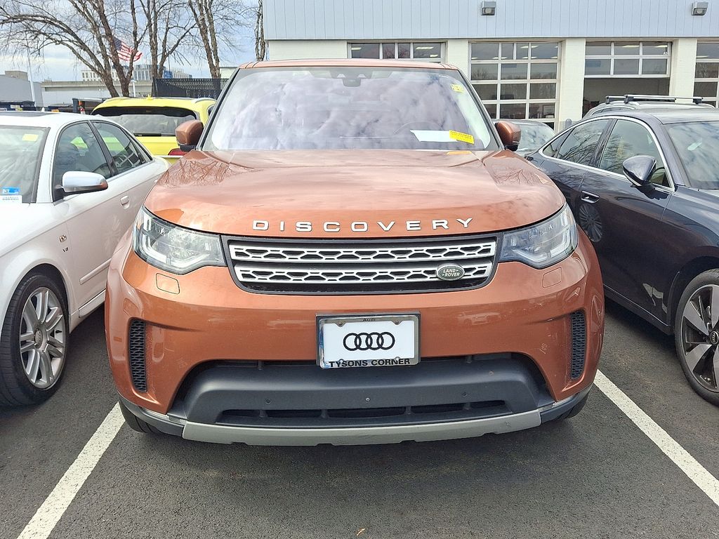 Thumbnail: 2018 Land Rover Discovery - 2